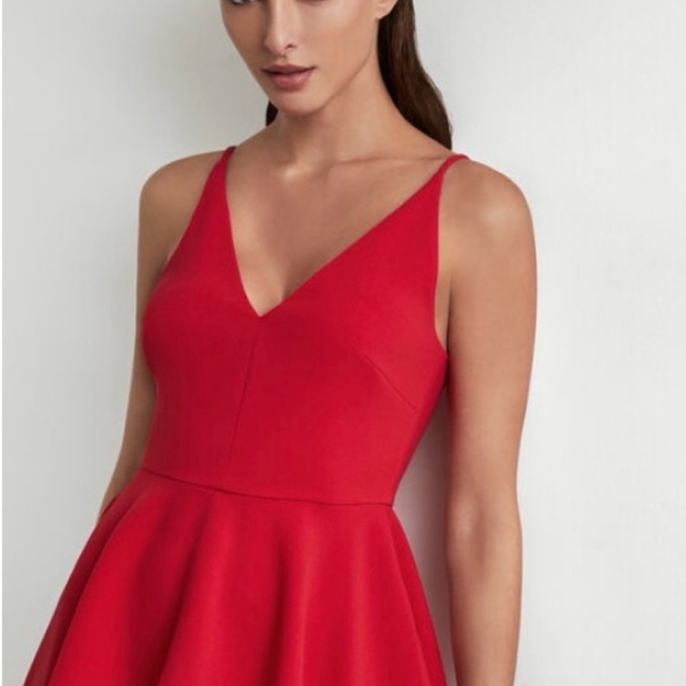 BCBGMAXAZRIA women's peplum red top sleeveless,V-Neck. - Picture 4 of 7